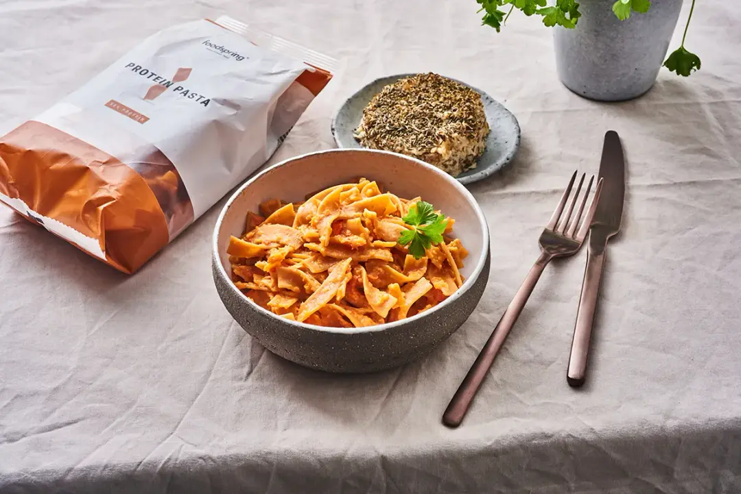 Pâtes protéinées sauce poivron & feta vegan au four